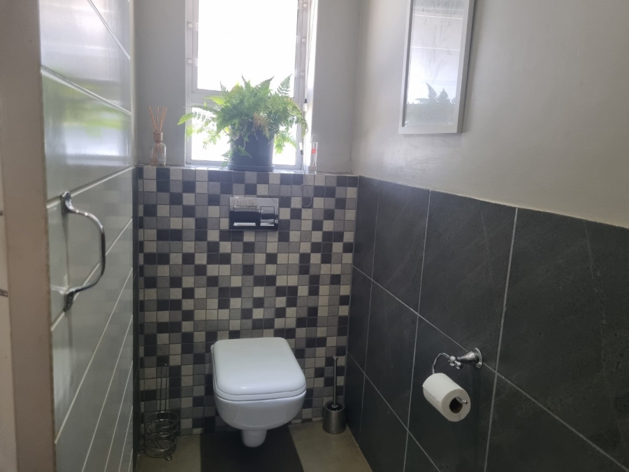 5 Bedroom Property for Sale in Vaalpark Free State